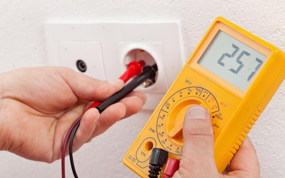 travail électricien Pontoise